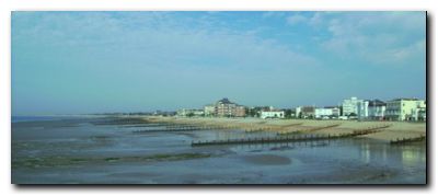 Die weite Küste des Seebads Bognor Regis